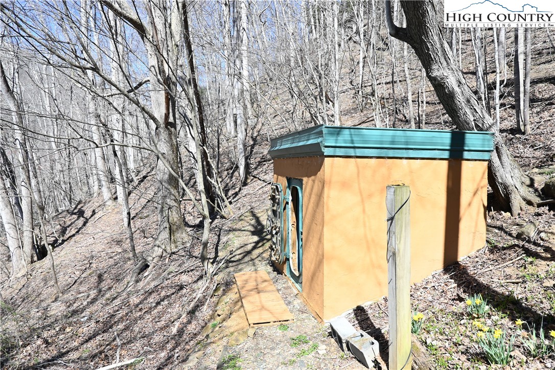 2701 3 Top Road Creston, NC 28615 - Photo 5 of 27 Gallery Image 5