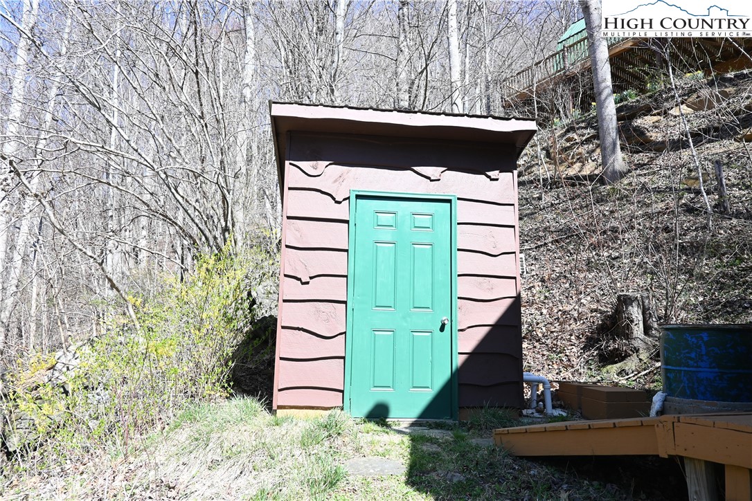 2701 3 Top Road Creston, NC 28615 - Photo 8 of 27 Gallery Image 8