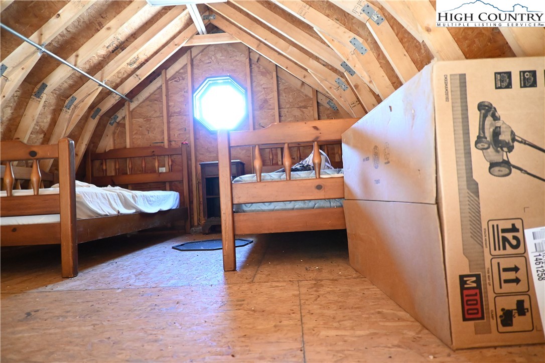 2701 3 Top Road Creston, NC 28615 - Photo 10 of 27 Gallery Image 10