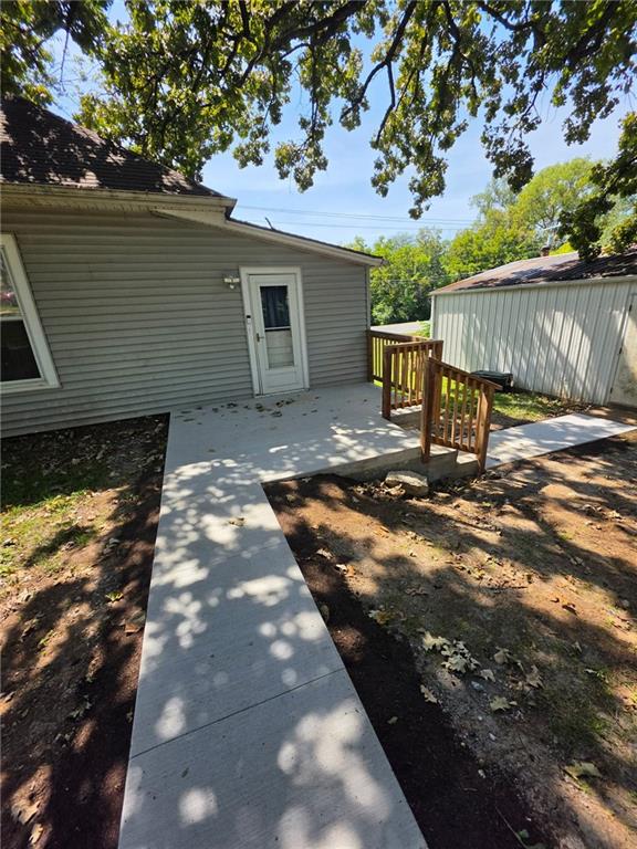 1300 Kearney Road Excelsior Springs, MO 64024 - Photo 2 of 6 Gallery Image 2