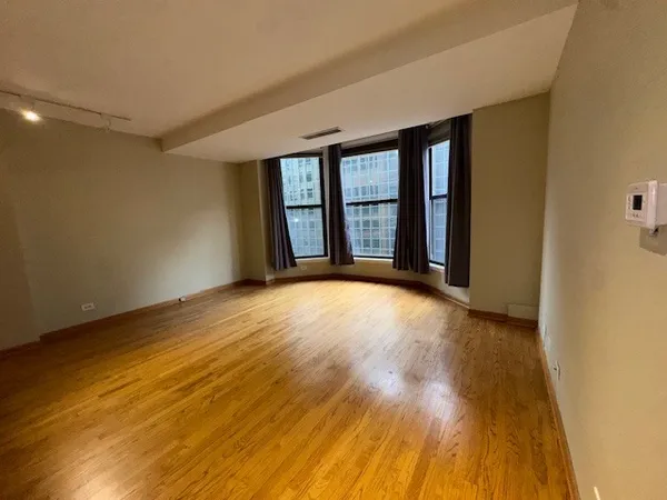 $2,300 | 431 South Dearborn Street, Unit 909, Chicago, IL 60605