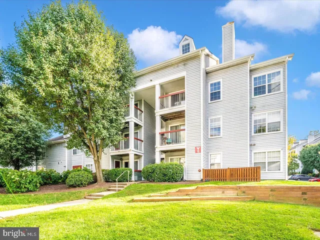 $1,650 | 9907 Boysenberry Way, Unit 11042, Gaithersburg, MD 20879