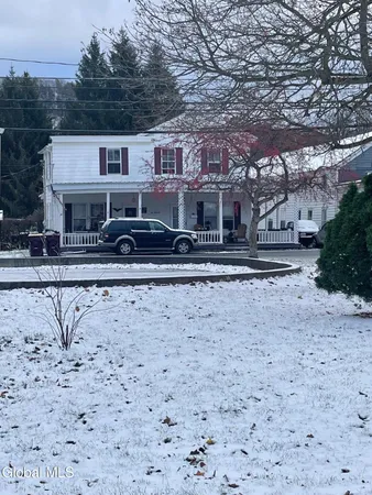 $850 | 140 Wells Avenue, Unit 3, Middleburgh, NY 12122