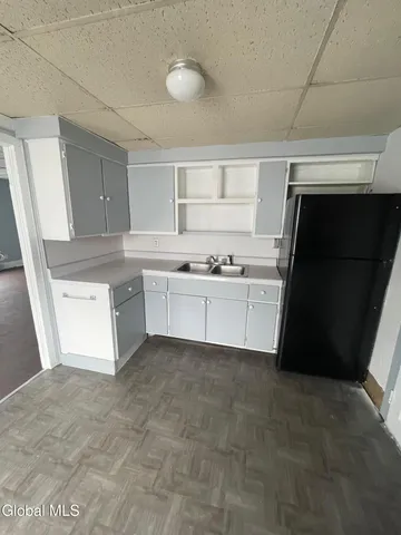 $1,000 | 140 Wells Avenue, Unit 3, Middleburgh, NY 12122