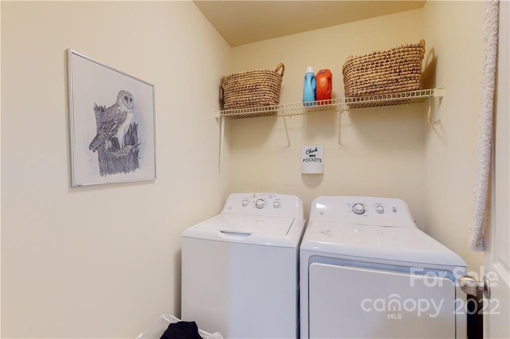 9136 Redmond Trace Road Charlotte, NC 28277 - Photo 33 of 37 a utility room with dryer and washer
