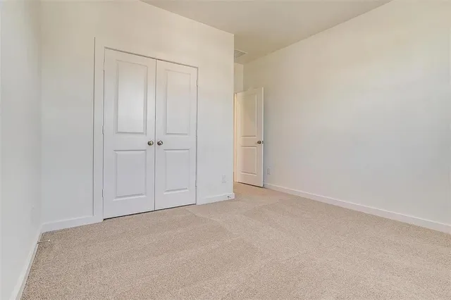 $2,500 | 4524 Hogan's Alley Drive, Arlington, TX 76001