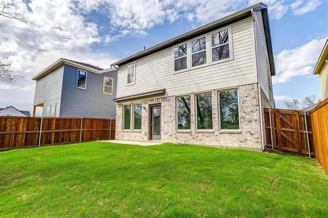 $2,500 | 4524 Hogan's Alley Drive, Arlington, TX 76001