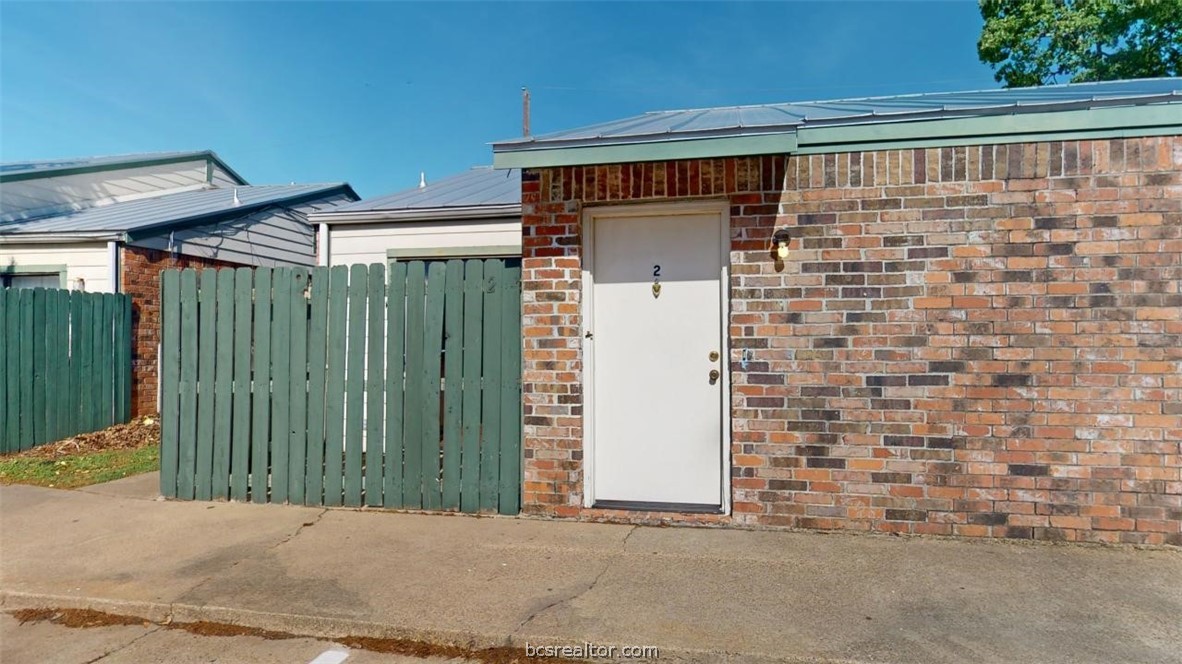 725 Peppertree Dr Unit 7