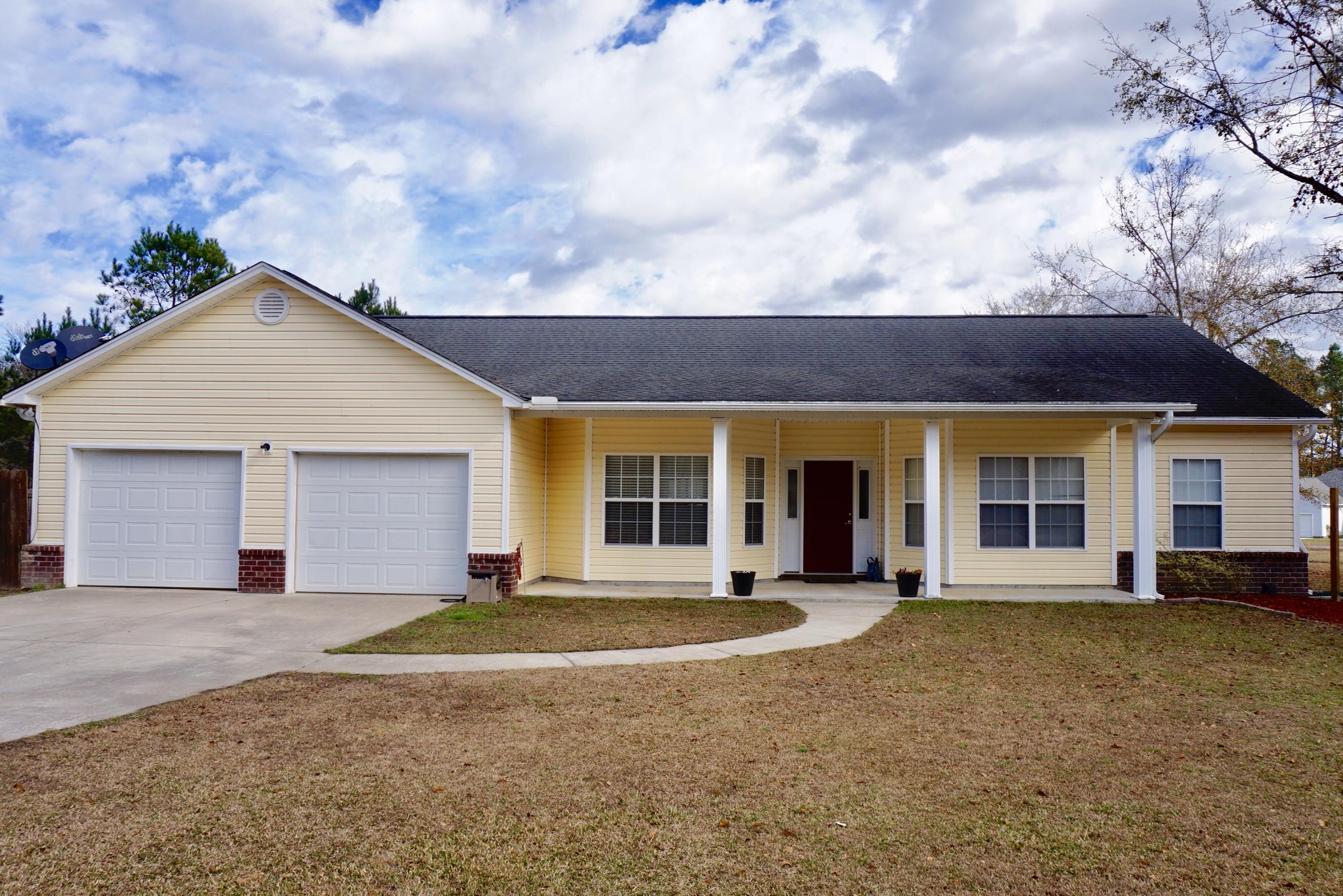 734 Broughton Road Moncks Corner, SC 29461 - Photo 2 of 38 Front view close up