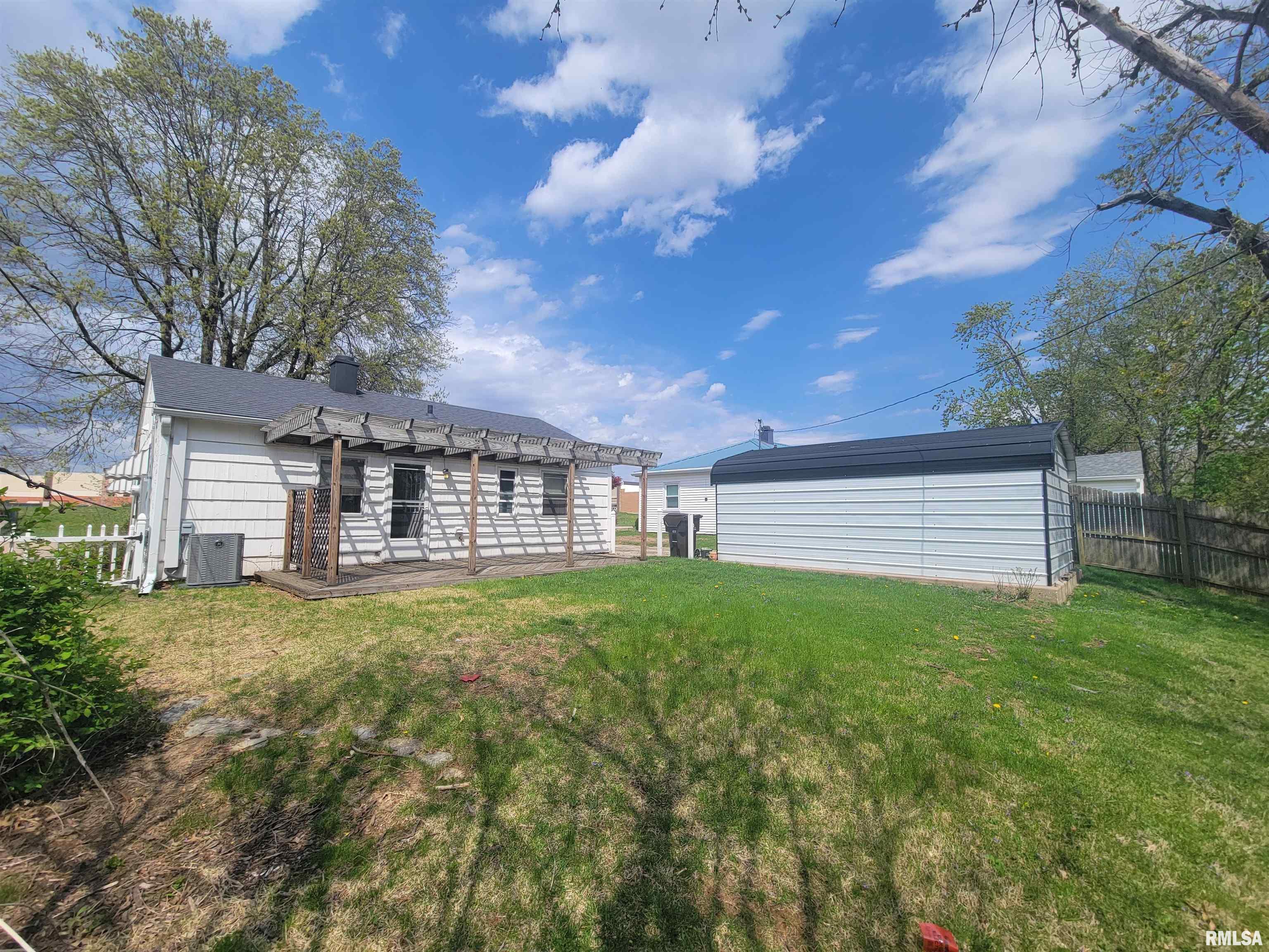 820 West Ridgemont Road Peoria, IL 61614 - Photo 4 of 15 Gallery Image 4