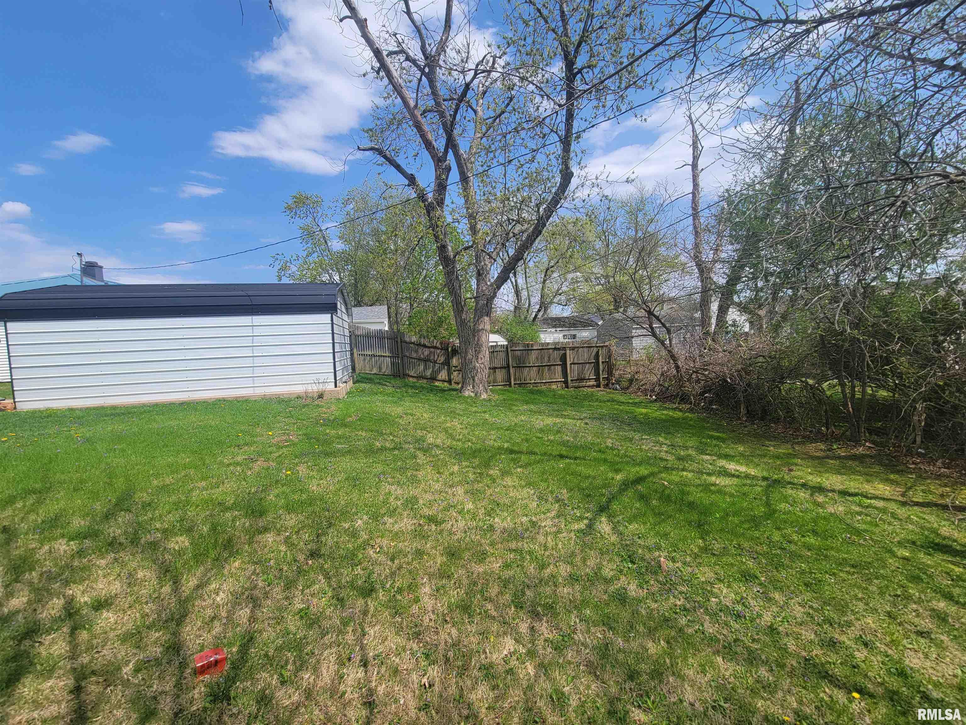 820 West Ridgemont Road Peoria, IL 61614 - Photo 6 of 15 Gallery Image 6