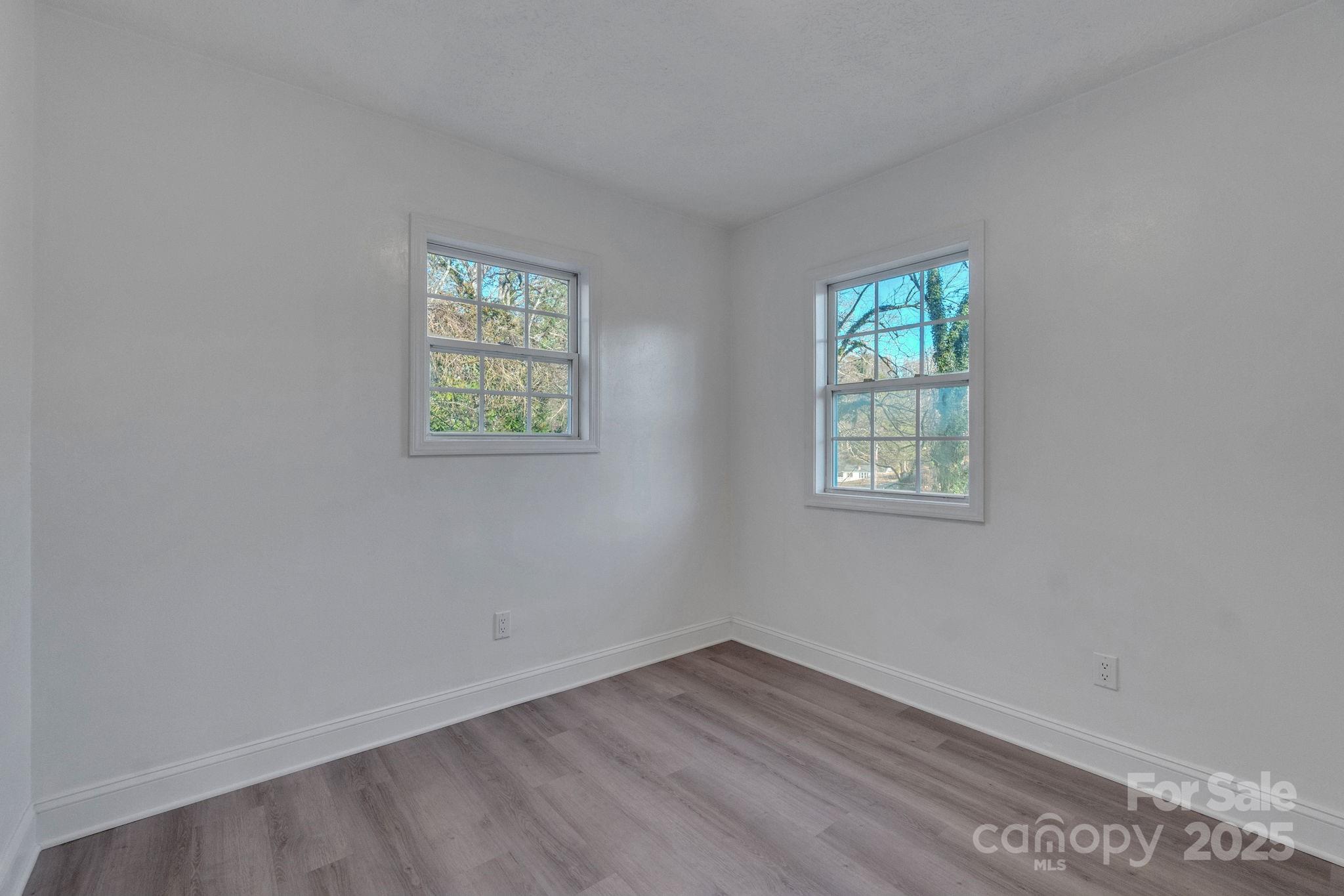 49 East Livingston Street Tryon, NC 28782 - Photo 13 of 25