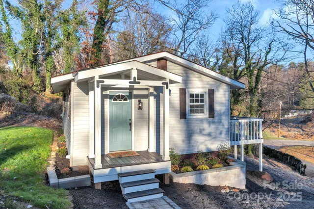 $267,900 | 49 East Livingston Street, Tryon, NC 28782