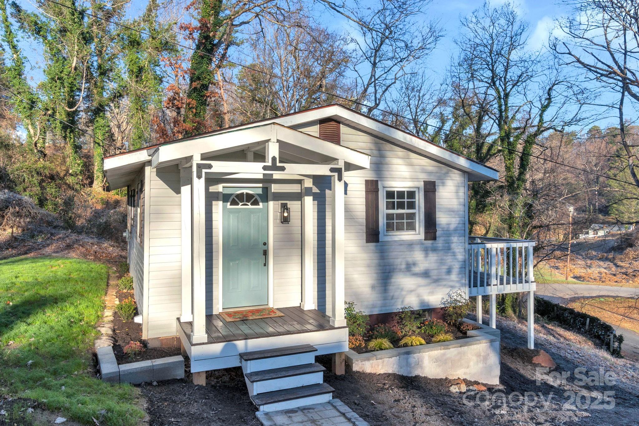 49 East Livingston Street Tryon, NC 28782 - Photo 2 of 25