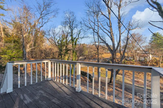 $267,900 | 49 East Livingston Street, Tryon, NC 28782