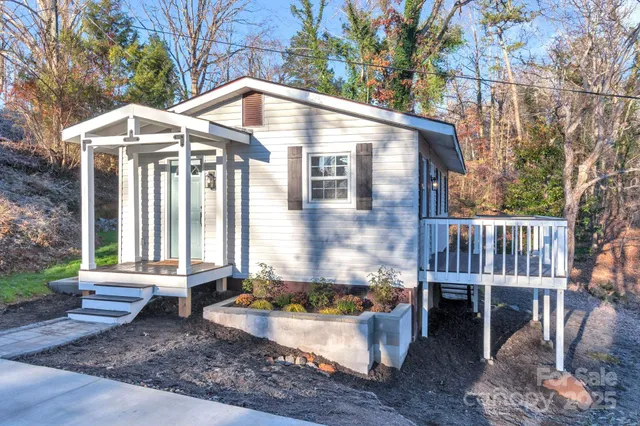 $267,900 | 49 East Livingston Street, Tryon, NC 28782