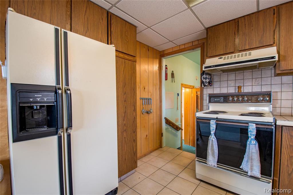 5370 Lakeshore Road Fort Gratiot, MI 48059 - Photo 14 of 28