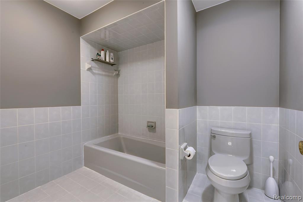 1721 Archers Pointe Rochester Hills, MI 48306 - Photo 52 of 59