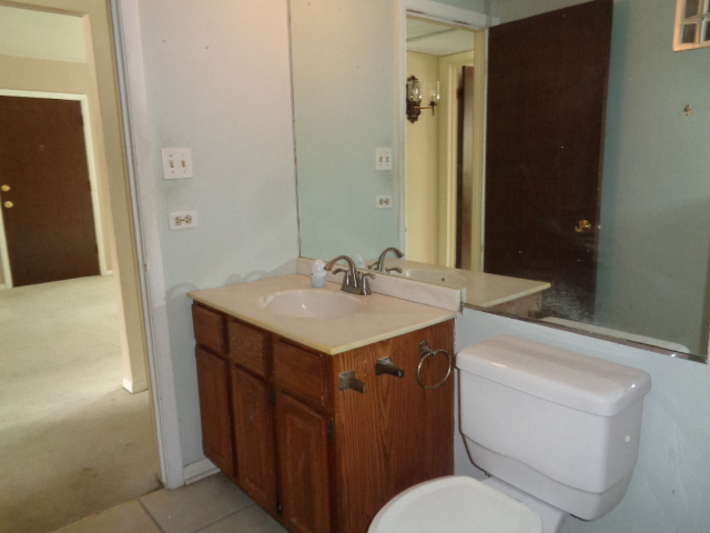 3026 Bernice Road, Unit 207 Lansing, IL 60438 - Photo 13 of 13 Gallery Image 13