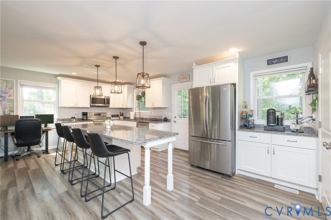 1722 Maidens Road Maidens, VA 23102 - Photo 6 of 21 Kitchen with appliances with stainless steel finis
