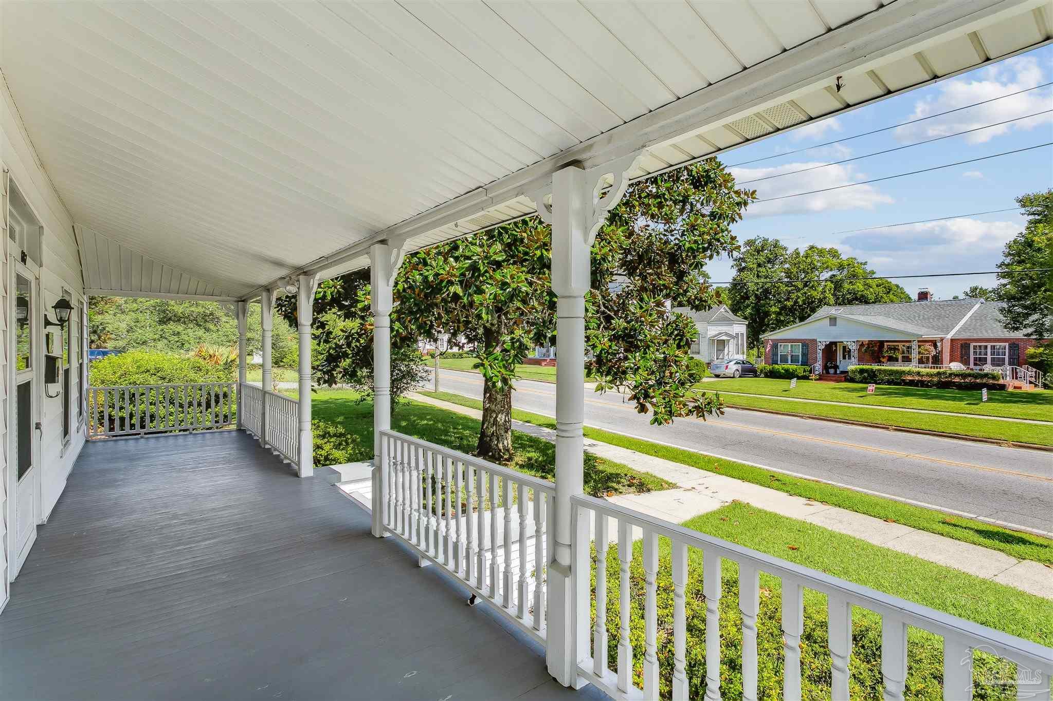6767 Berryhill Road Milton, FL 32570 - Photo 4 of 40 Gallery Image 4