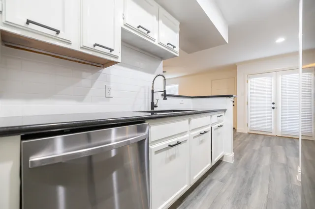 a close view of sink and tap