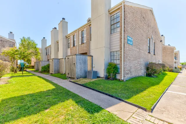 a view of a back yard of the house