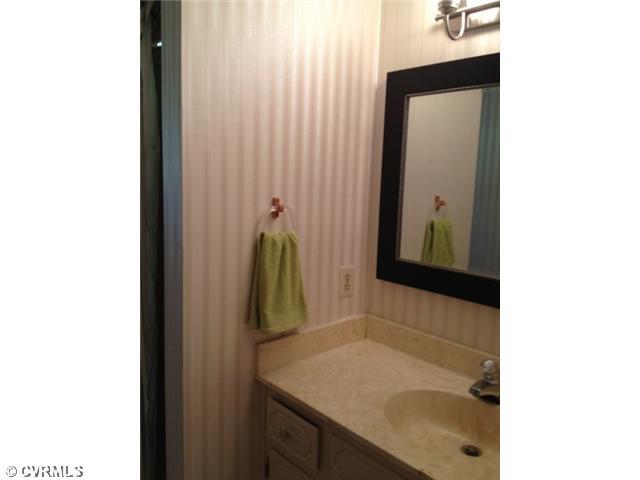 2000 Hickstead Road North Chesterfield, VA 23236 - Photo 16 of 18 Other - Hall Bath