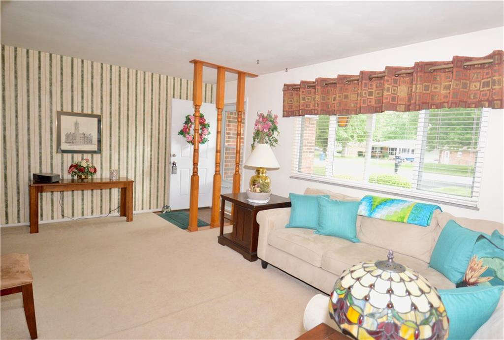 620 Hopkins Road Indianapolis, IN 46229 - Photo 5 of 19