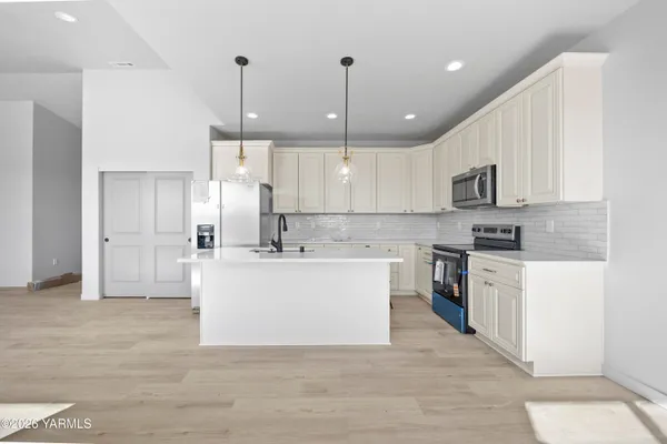 $464,900 | 606 Eureka Avenue, Pasco, WA 99301