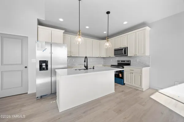 $464,900 | 606 Eureka Avenue, Pasco, WA 99301
