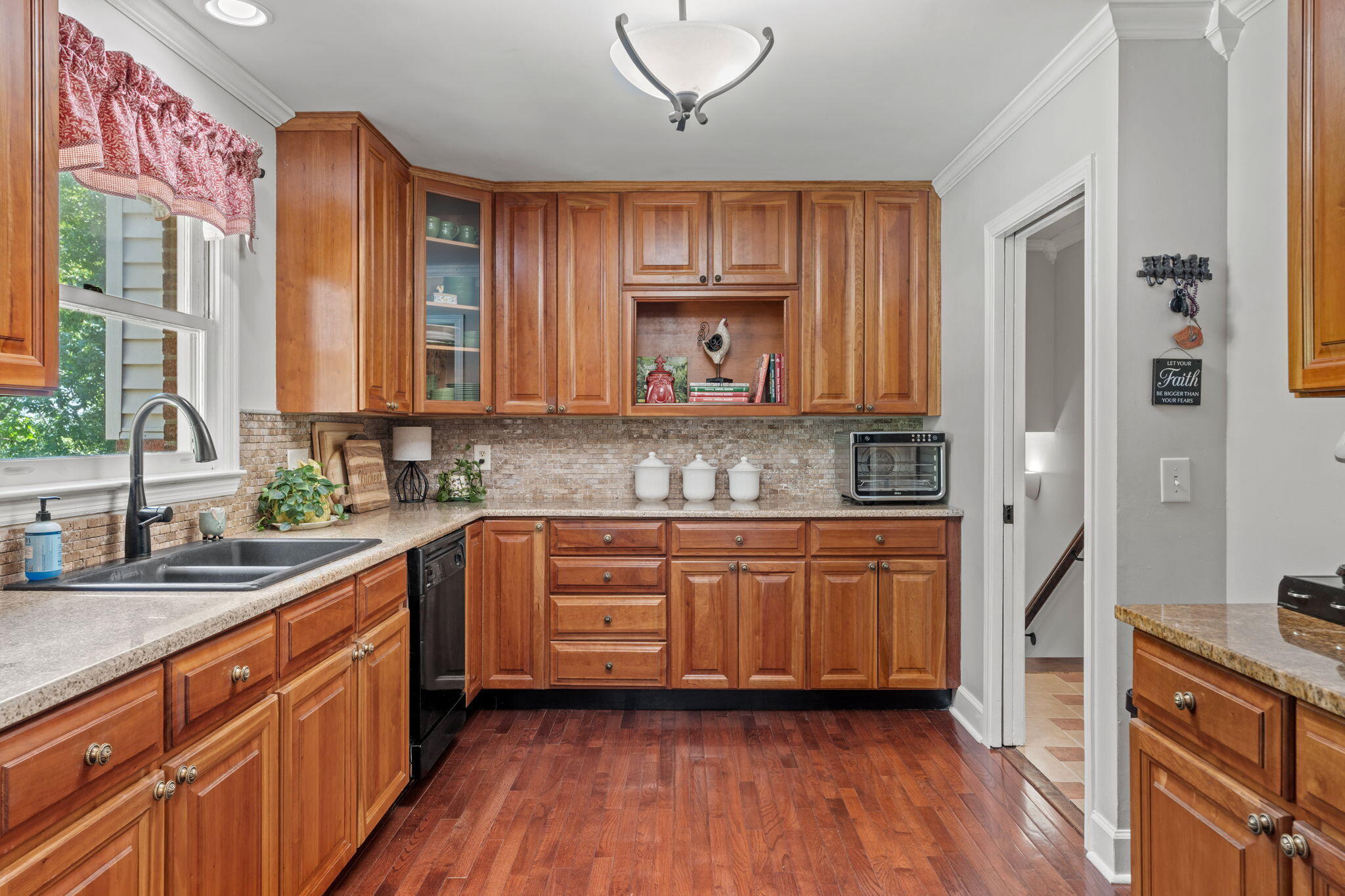 4522 Cloverdale Loop Hixson, TN 37343 - Photo 17 of 65 19-web-or-mls-4522 cloverdale loop-tori