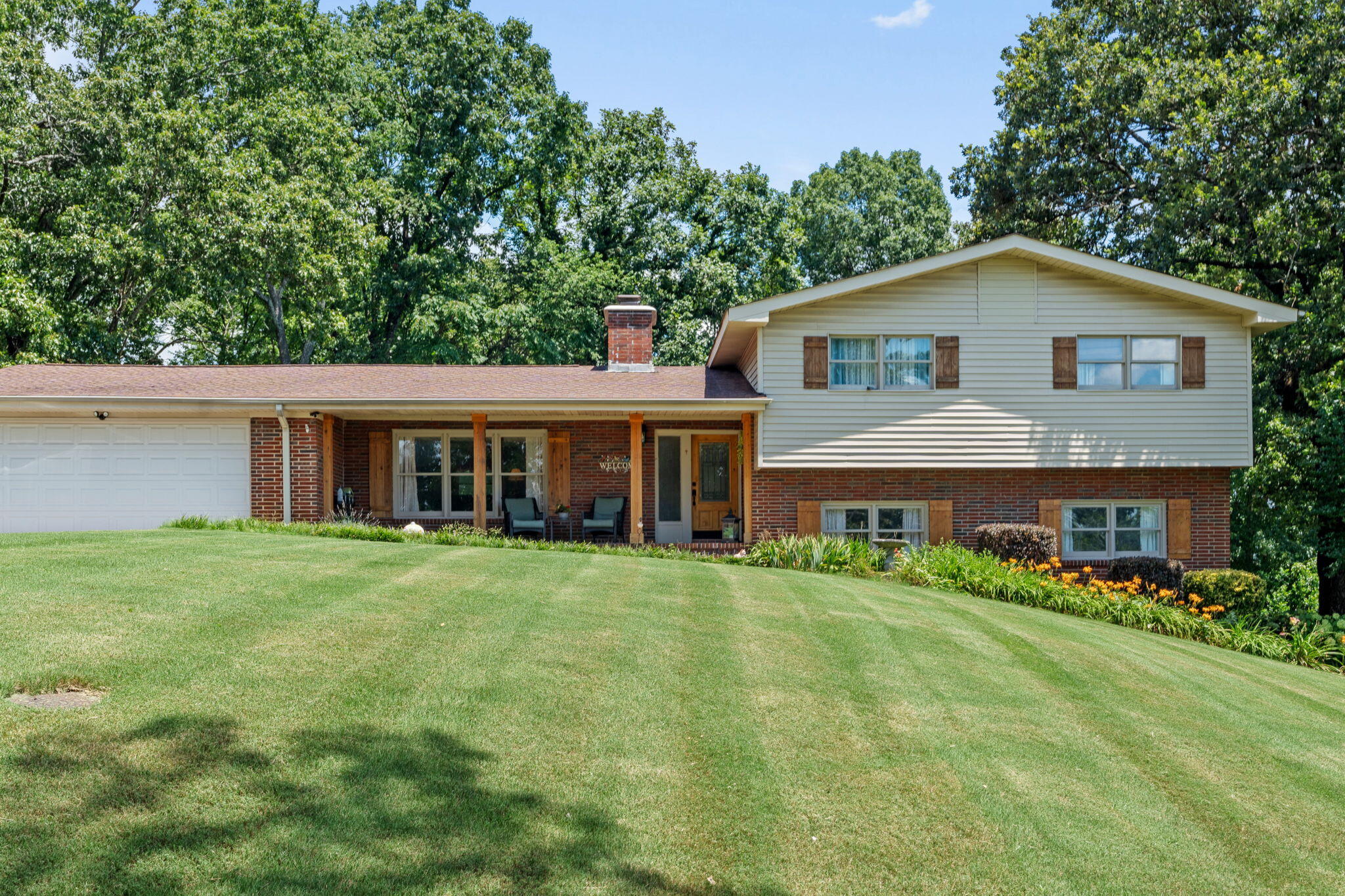 4522 Cloverdale Loop Hixson, TN 37343 - Photo 3 of 65 2