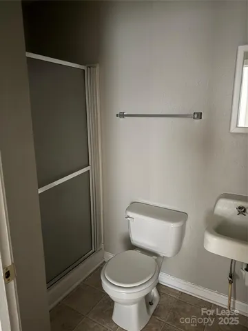 $875 | 833 4th Avenue Southwest, Hickory, NC 28602