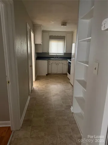 $875 | 833 4th Avenue Southwest, Hickory, NC 28602