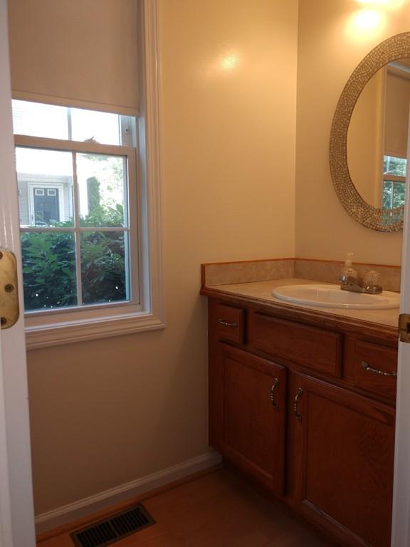 34 Carl R Ghilani Circle Ashland, MA 01721 - Photo 12 of 41 Gallery Image 12