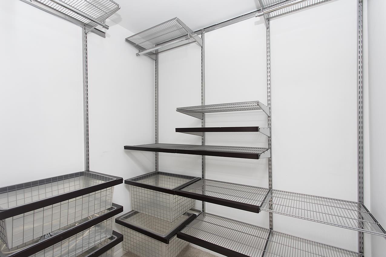 700 1st Street, Unit 4L Hoboken, NJ 07030 - Photo 4 of 9 a view of entryway