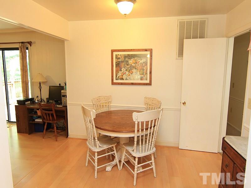 6015 Stratton Place Raleigh, NC 27609 - Photo 11 of 25 Gallery Image 11