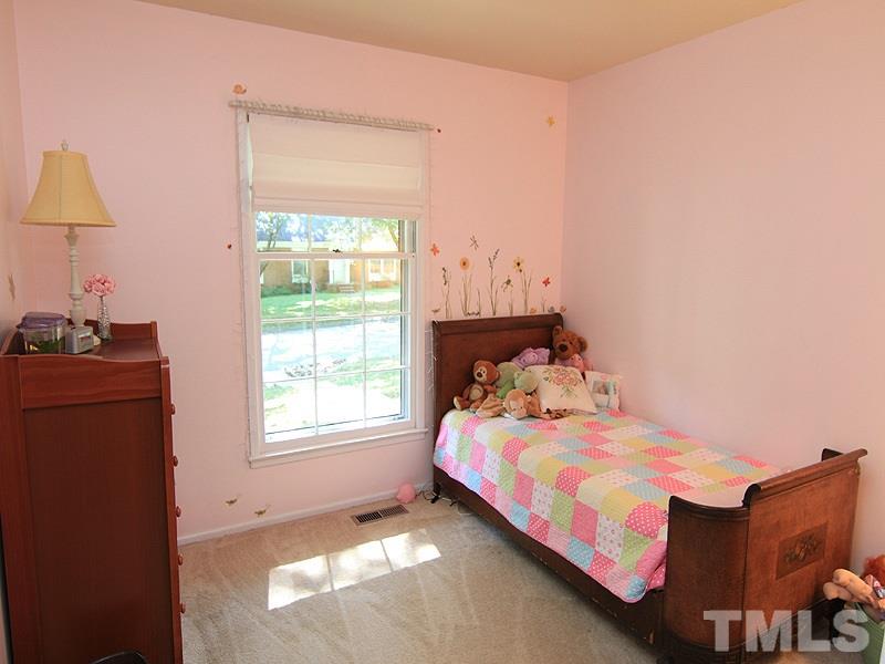 6015 Stratton Place Raleigh, NC 27609 - Photo 17 of 25 Gallery Image 17