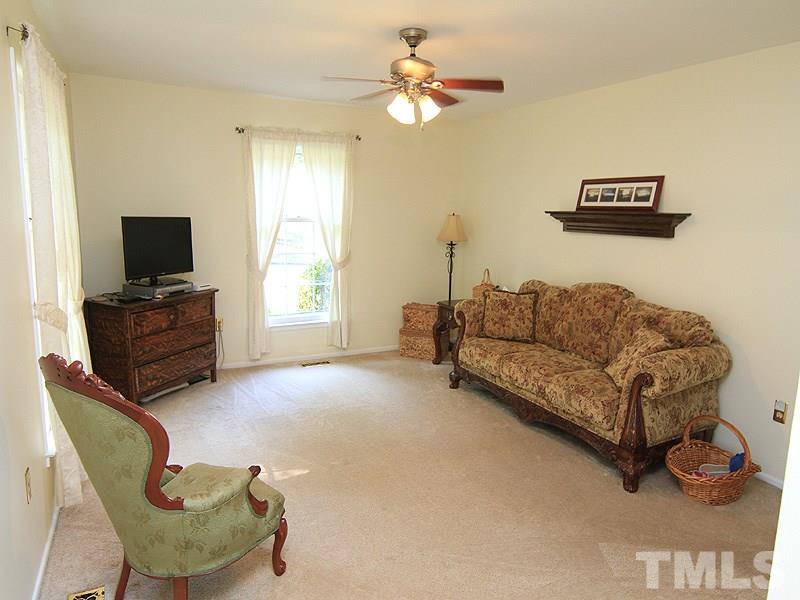 6015 Stratton Place Raleigh, NC 27609 - Photo 5 of 25 Gallery Image 5