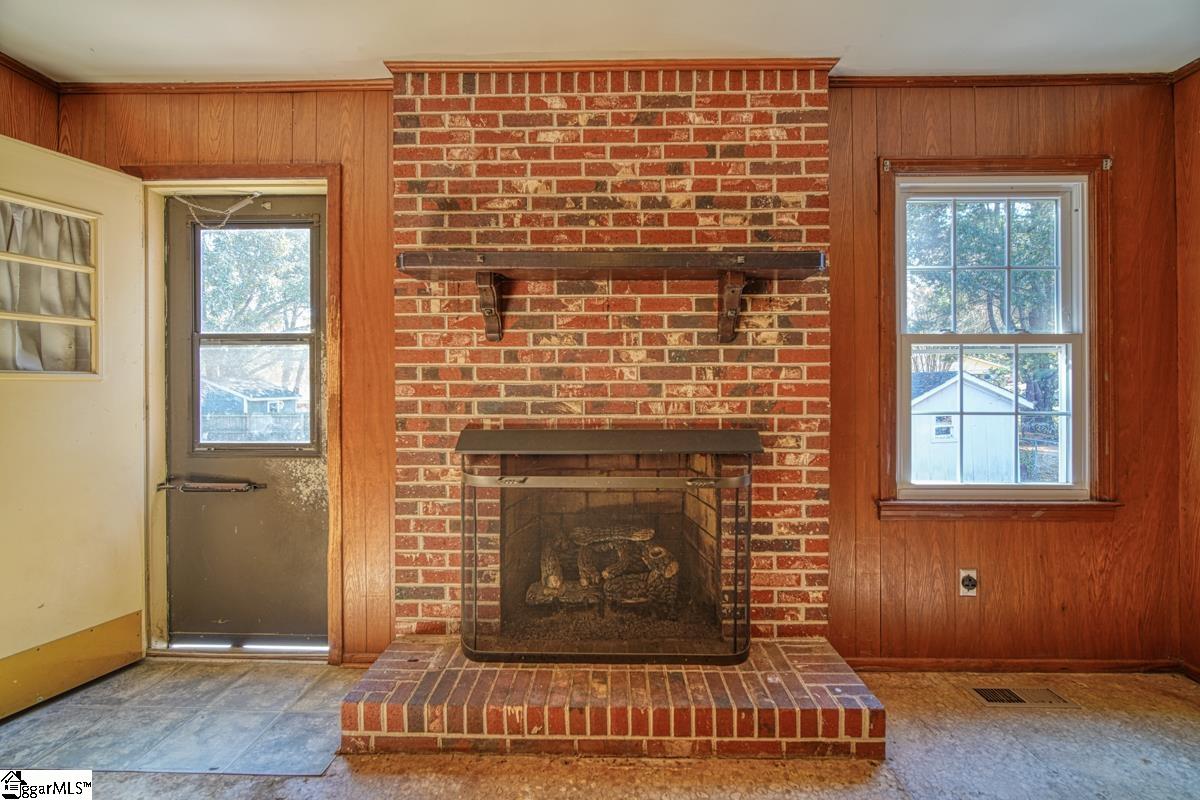 2602 East Lee Road Taylors, SC 29687 - Photo 9 of 29 Gallery Image 9
