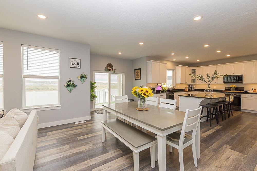 5717 Sun Ridge Drive Rock Springs, WY 82901 - Photo 8 of 48