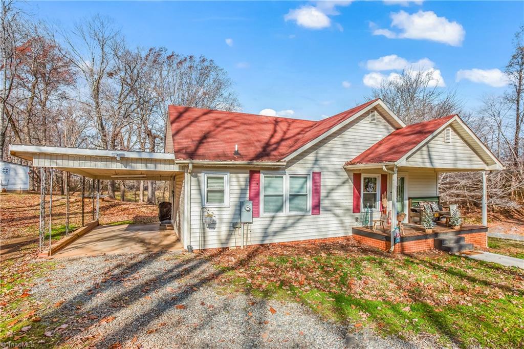 5264 Nc Highway East Sandy Ridge, NC 27046 - Photo 4 of 28 Gallery Image 4