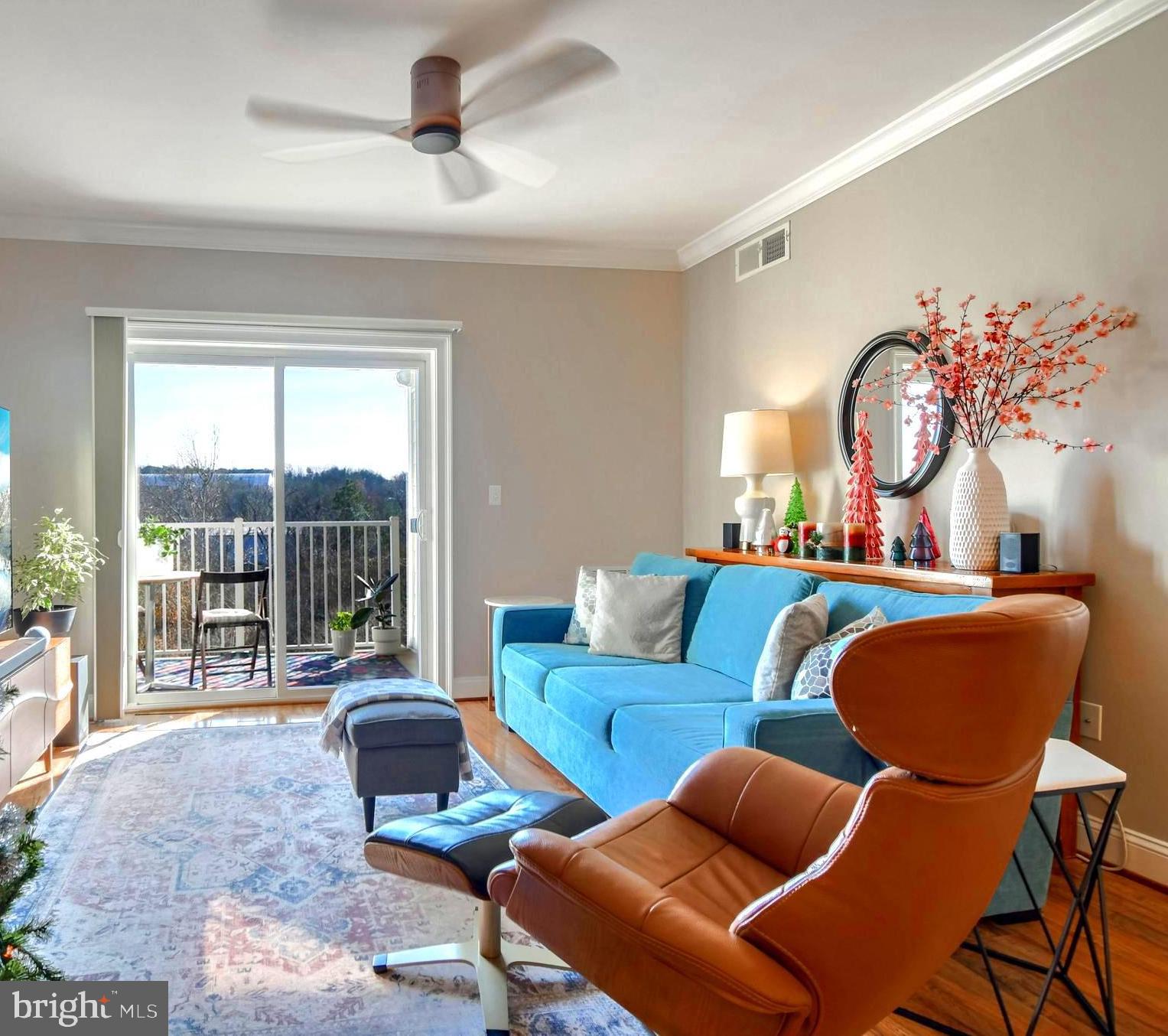 6301 Edsall Road, Unit 309 Alexandria, VA 22312 - Photo 3 of 36 Living Room