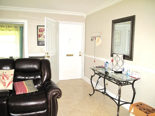$169,900 | 892 North High Point Boulevard North, Unit D, Delray Beach, FL 33445