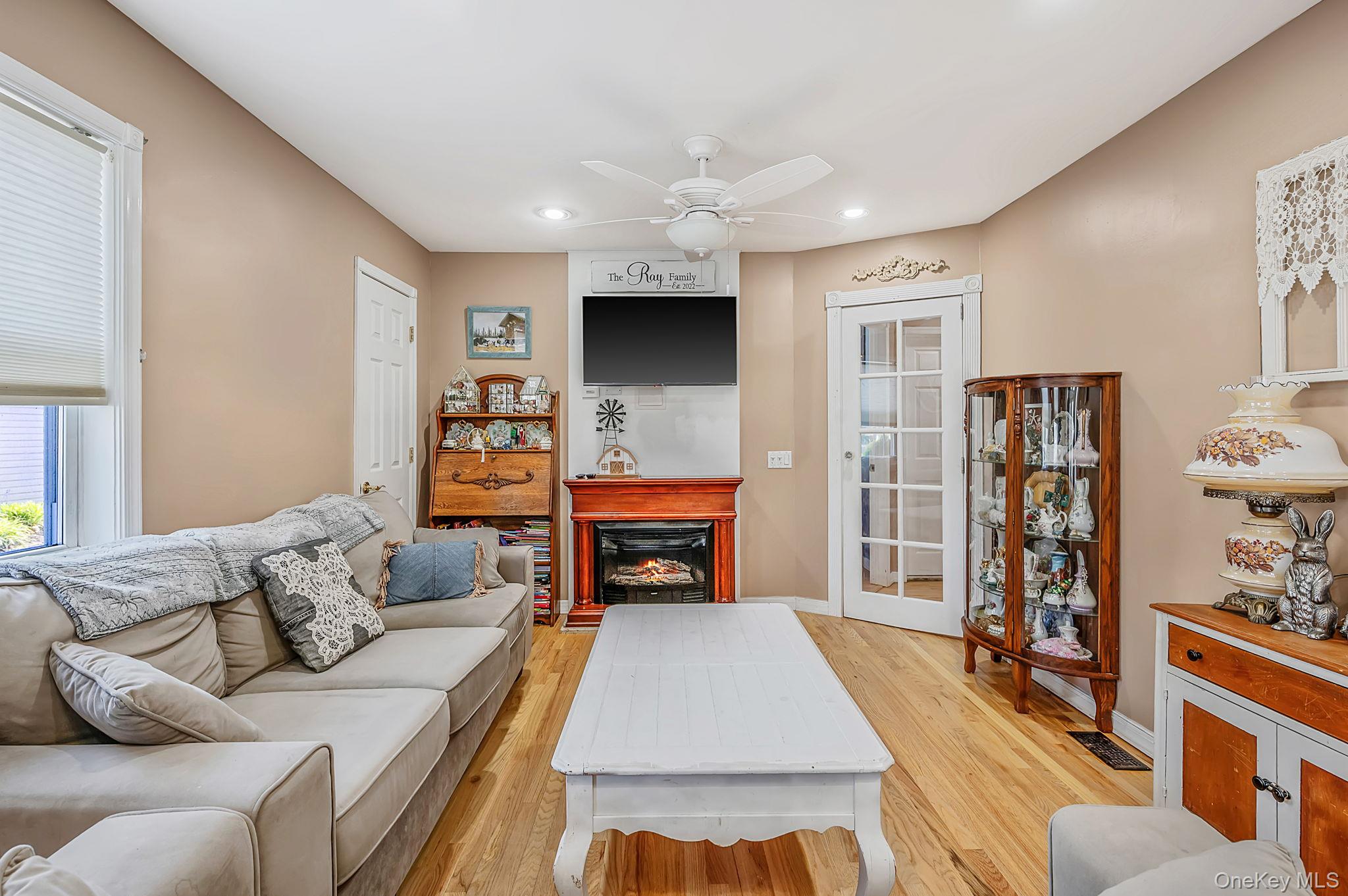 61 North Ocean Avenue Islip, NY 11751 - Photo 6 of 36