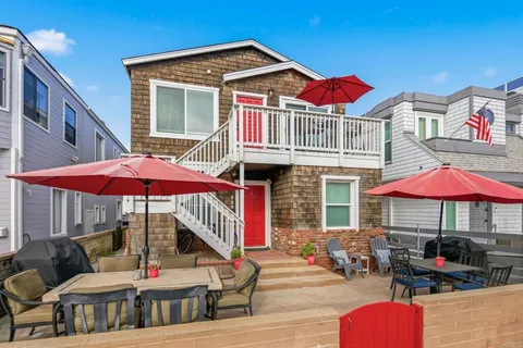 $3,199,999 | 720 Devon Court, San Diego, CA 92109