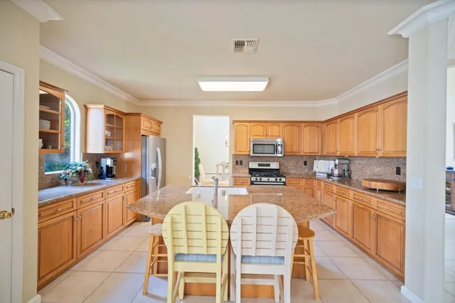 $675,000 | 3033 Hanson Avenue, Clovis, CA 93611