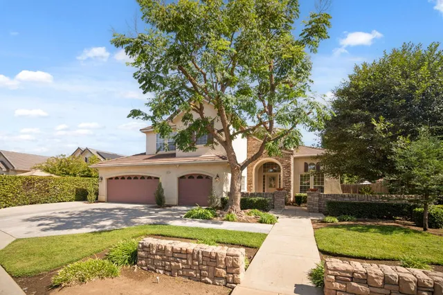 $675,000 | 3033 Hanson Avenue, Clovis, CA 93611