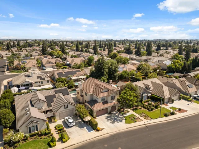 $675,000 | 3033 Hanson Avenue, Clovis, CA 93611